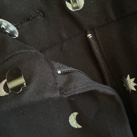 MODCLOTH Pants Career Zip Front Elastic Stars Moons Black Silver Women’s 10 - Picture 4 of 5